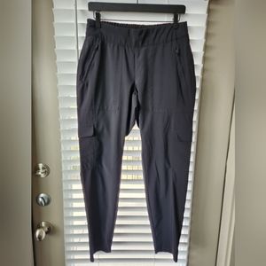 Black Athleta cargo pant